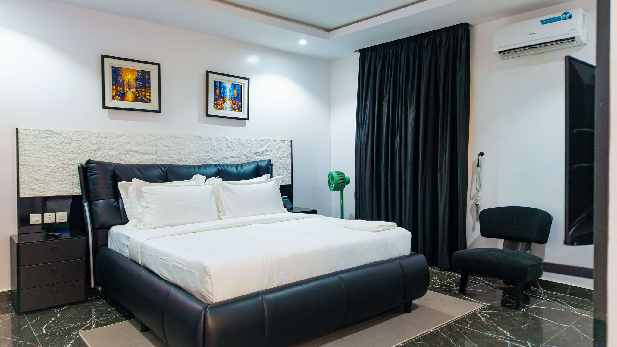 Studio Apartment