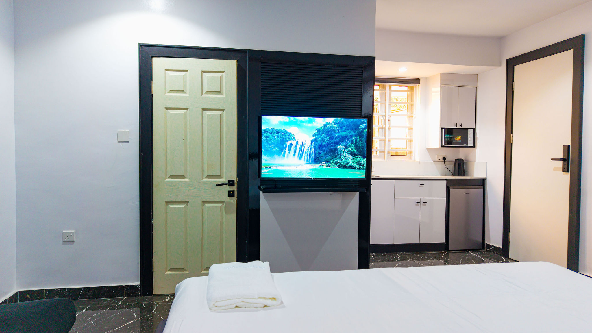Studio Apartment