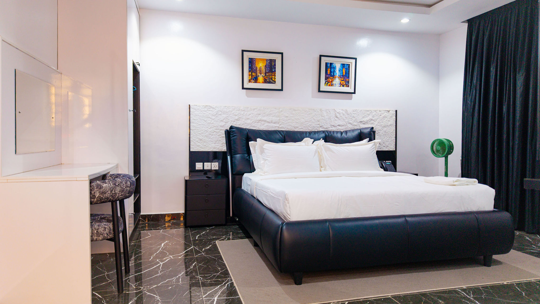 Studio Apartment